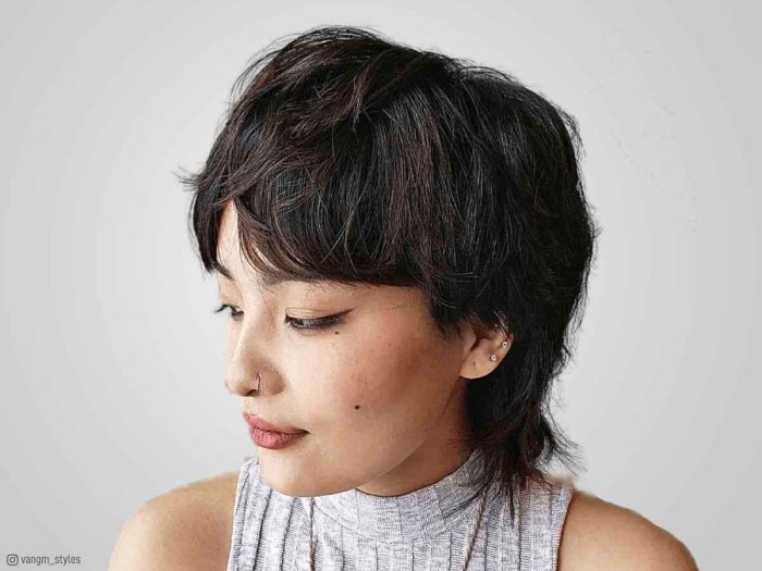 Shaggy hairstyles for wavy hair