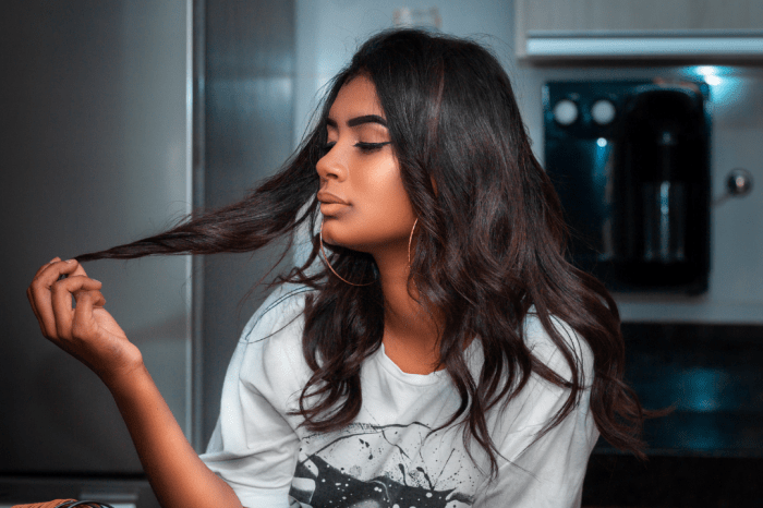 Hairstyles for thick frizzy hair